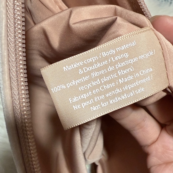 Valentino Beauty Blush Nude Logo Clutch / Laptop Pouch - Picture 9 of 12